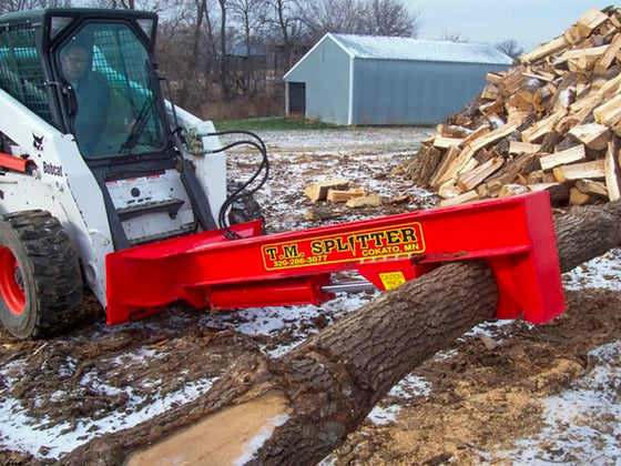 The Pro Series Wood Splitter is quickly and efficiently splitting the logs.